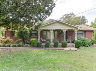 939 Currey Rd, Nashville, TN 37217