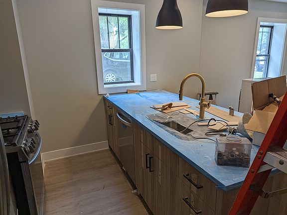 3rd image of 2457 W Logan Blvd #G