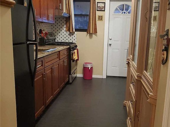 5th image of 9225 Gettysburg St