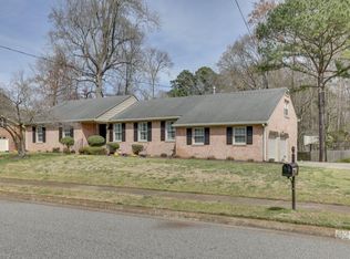 3225 Pineridge Dr, Chesapeake, VA 23321