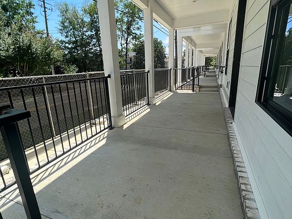 5th image of 616 W Glenn Ave #14