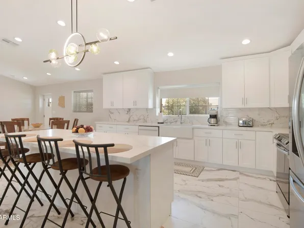 1826 W ORAIBI Drive, Phoenix, AZ 85027