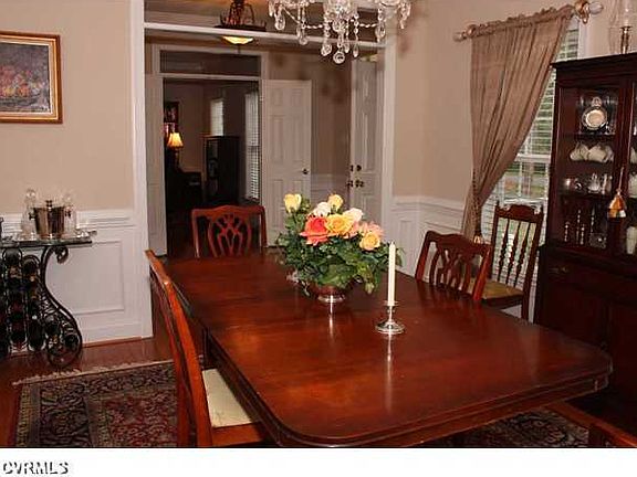 3rd image of 214 E Brook Run Dr