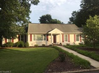 800 Moncure St, Eden, NC 27288