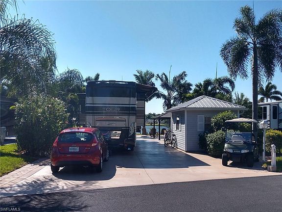 3rd image of 5511 Cypresswoods Resort Dr