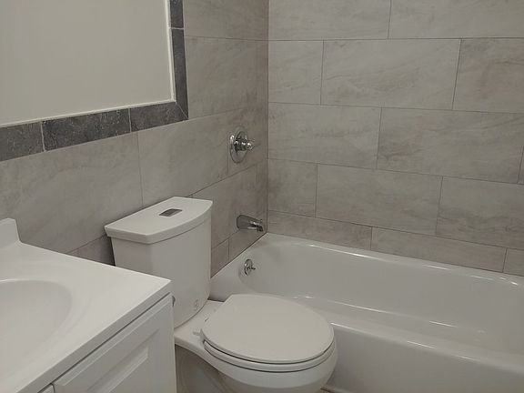 5th image of 3053 83rd St #1