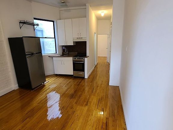 3rd image of 611 E 11th St #2CF