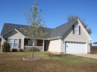 6 Beaver Track Dr, Greer, SC 29651