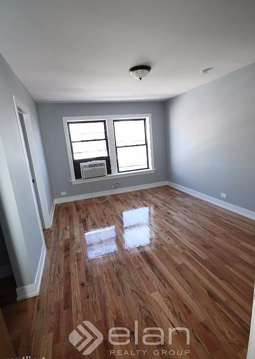1st image of 550 W Arlington Pl APT 605