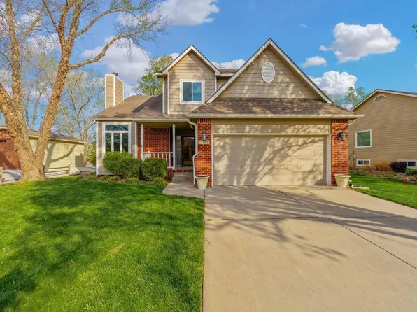 2124 E Country View Dr, Derby, KS 67037