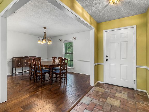 5th image of 2020 Parkway Pl