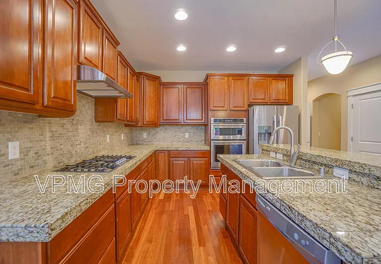 1403 SE 194th Pl — Photo 24