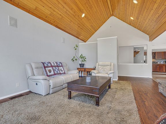 3rd image of 458 Kirby Mountain Rd