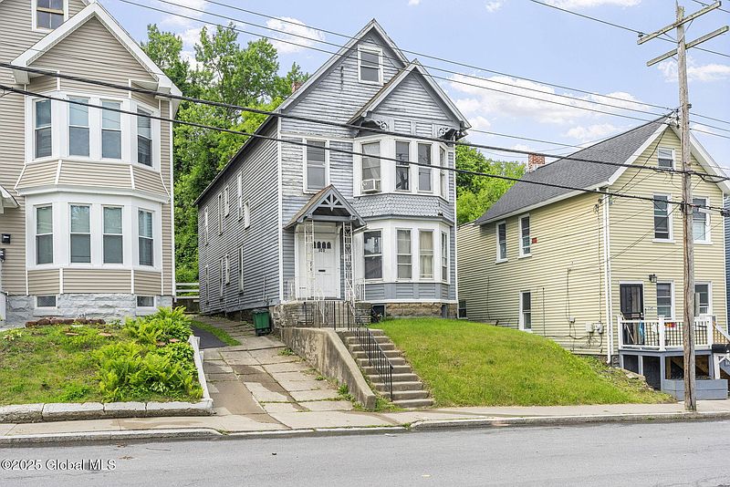 2nd image of 740 Eastern Avenue