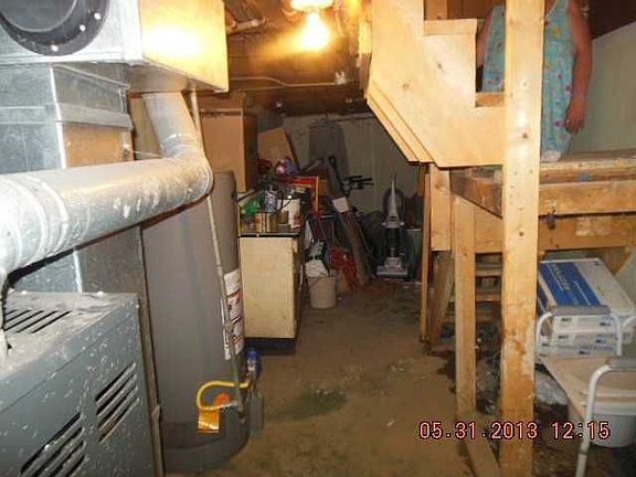 4th image of 1104 Navarre Ave