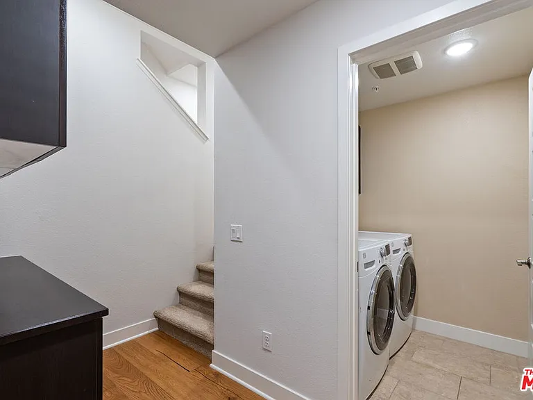 2780 N Wright Ln — Photo 24