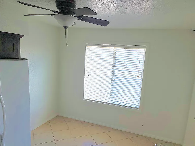 261 Cottonwood Dr — Photo 9