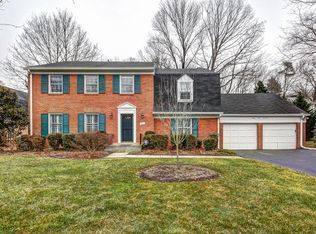 9417 Falls Bridge Ln, Rockville, MD 20854