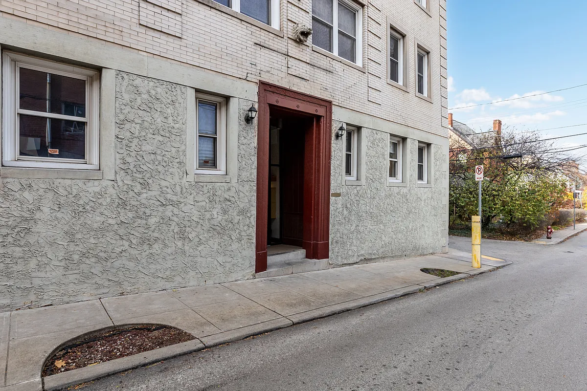 Building Photo - 5523 Ellsworth Ave #12C