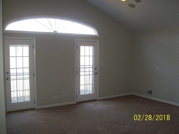 3rd image of 97 Lincolnshire Dr