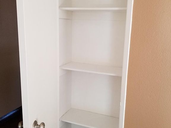 5th image of 1200 S Shenandoah St APT 302