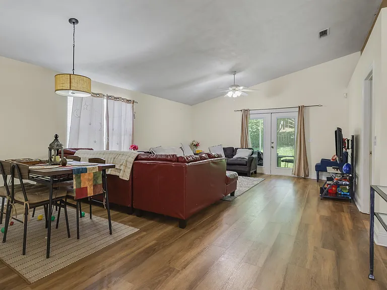 1583 Applewood Way — Photo 17