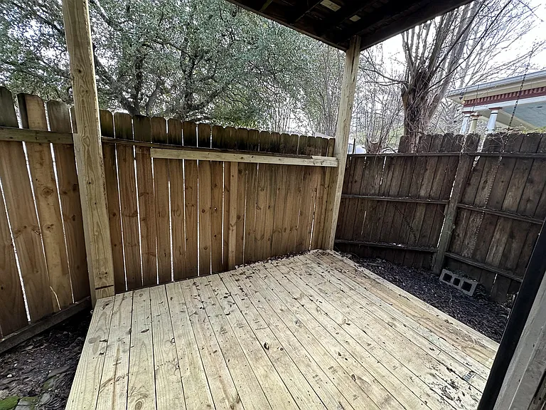 406 Hawthorne St — Photo 47