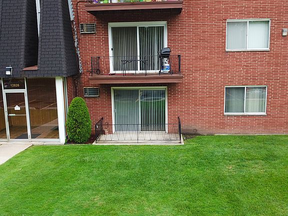 4th image of 12826 Hill Dr APT 2