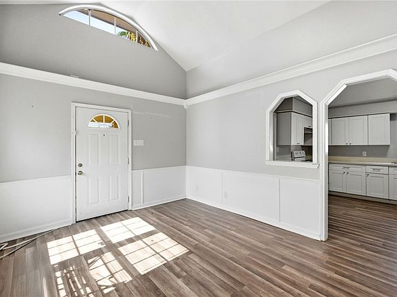 2nd image of 4026 Zapata St