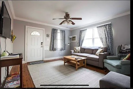 4315 Palmyra St — Photo 2