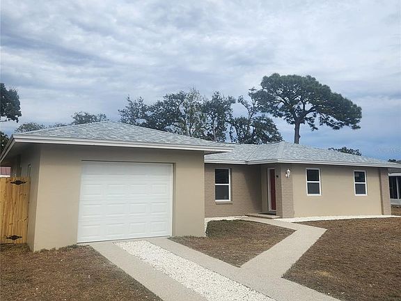 3rd image of 7143 Pear Ln