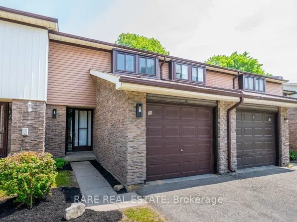 221 Ormond Dr #18, Oshawa, ON L1G 6T7
