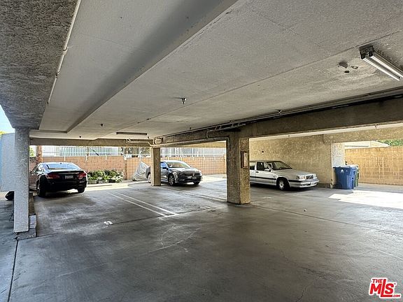 3rd image of 8812 Reading Ave