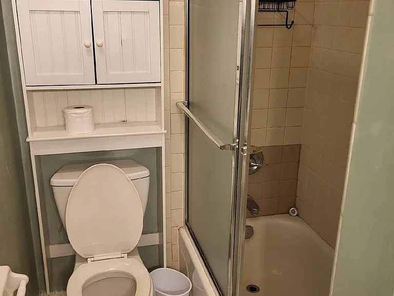 220 Elizabeth St #C6 — Photo 10