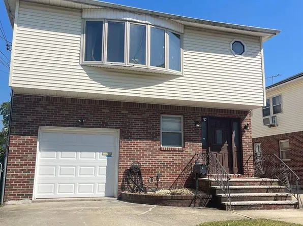 118 N 5th Street, New Hyde Park, NY 11040