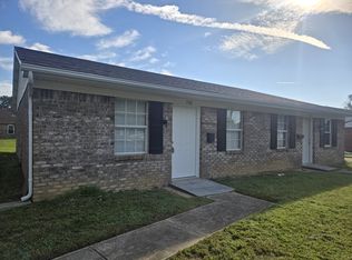 930 Colonial Park Dr, Jeffersonville, IN 47130