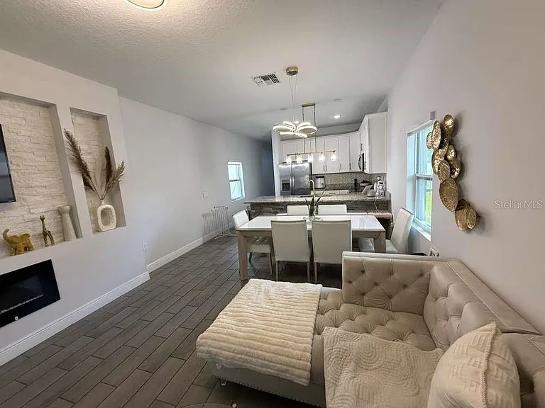 408 Finley Ave — Photo 15