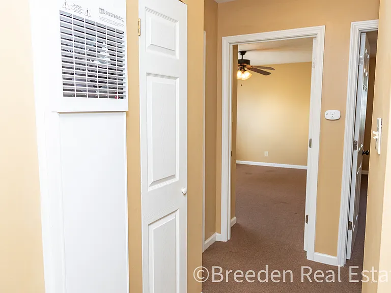 239 Maple St — Photo 7