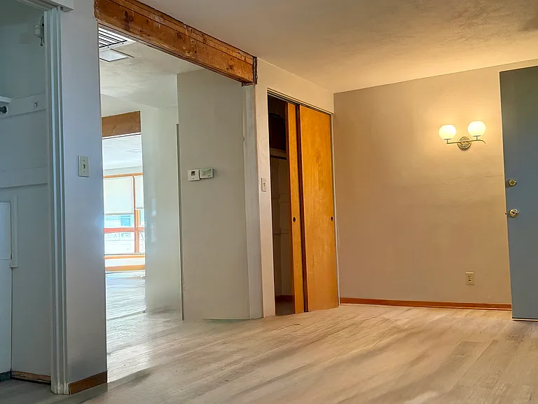 503 Hessel Blvd — Photo 8