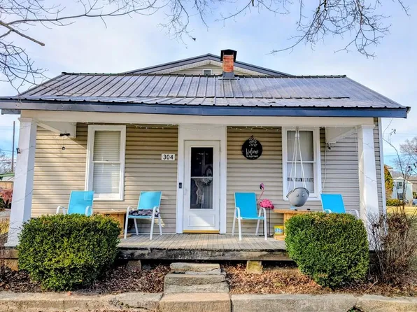 304 E 2nd St, Bainbridge, OH 45612