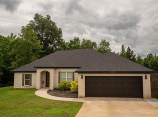 2072 Creekwood Cir, Bauxite, AR 72011