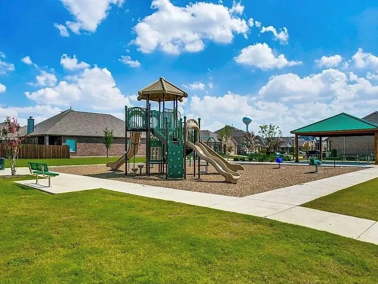 16308 E Harwood Dr — Photo 23