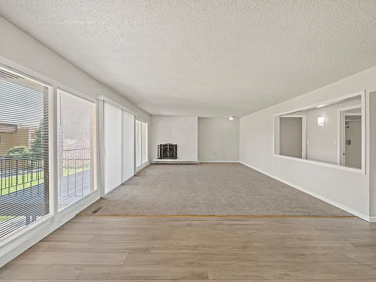 211 N Delaware Ave — Photo 34