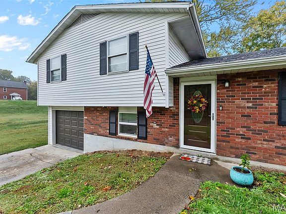 4th image of 1302 Brandom St