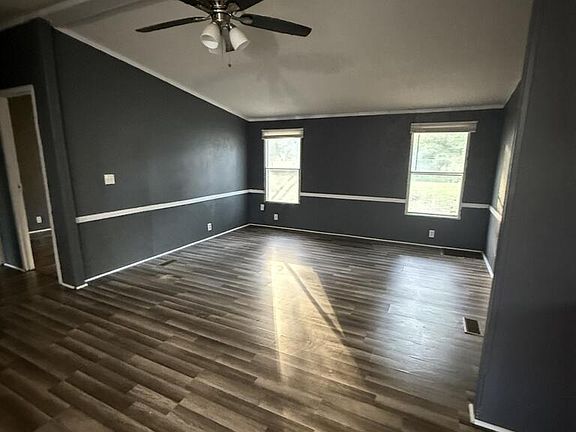 3rd image of 1350 Marr Rd