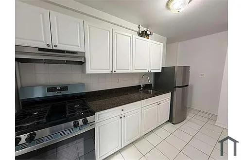 1550 Townsend Ave #4B Photo 1