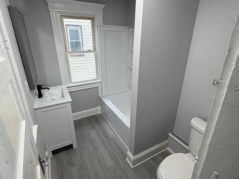 328-332 Lenox Ave #2 — Photo 4