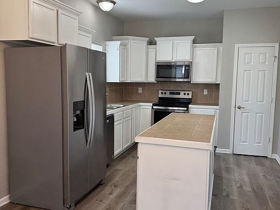 4th image of 13011 Catahoula Dr
