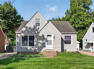 1128 Irene Rd, Lyndhurst, OH 44124