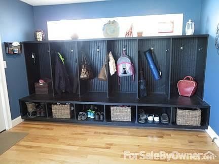 Built-in Lockers
						:
						Just off the garage, a stylish catch-all for coats, shoes, bags, toys and more!